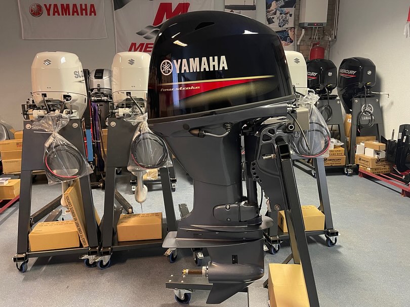 Yamaha 70 HP long shaft F70 AETL black