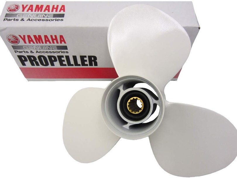 Yamaha 70 HP long shaft F70 AETL black - Image 4