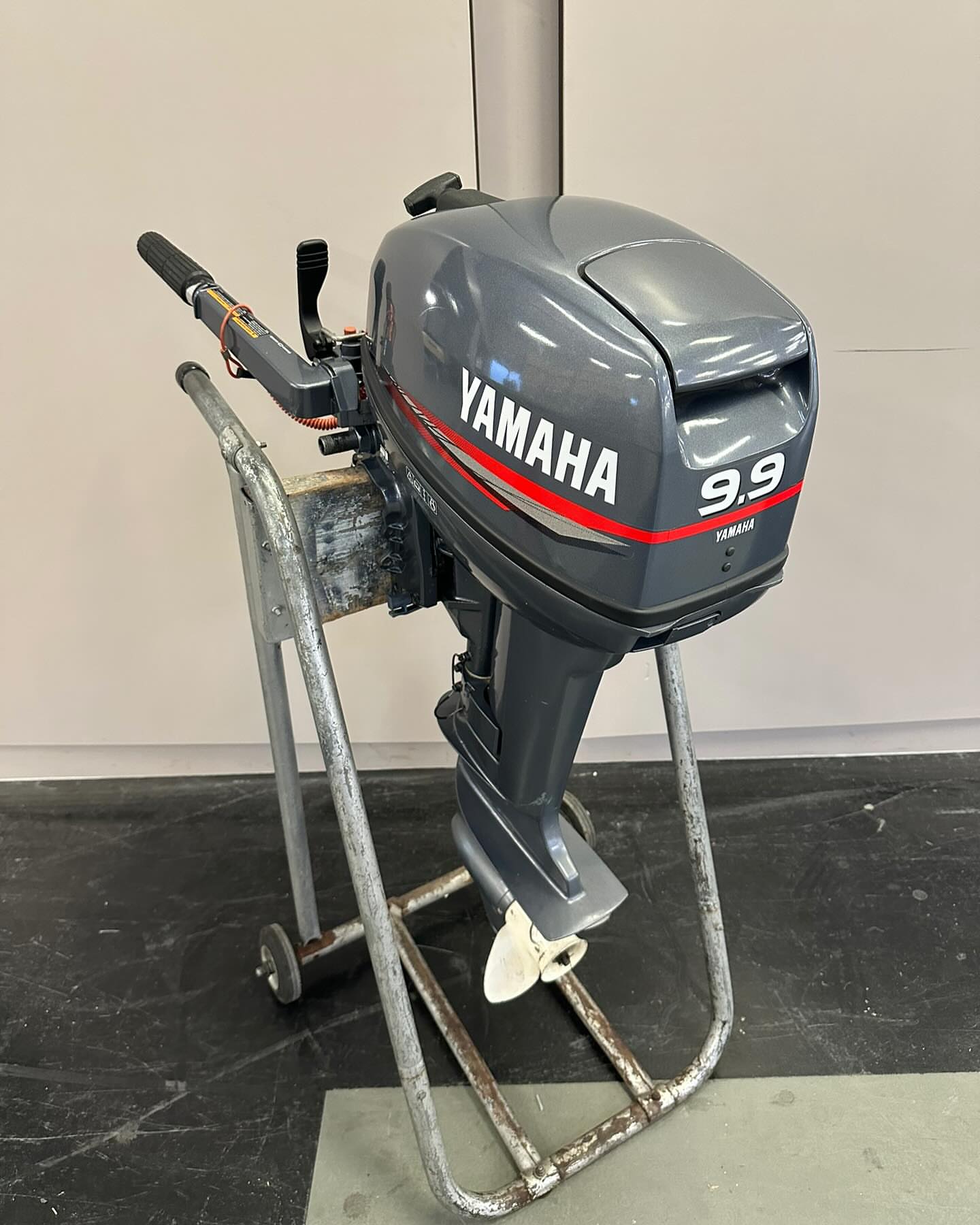 Yamaha 9.9hp 2-stroke Outboard Motor