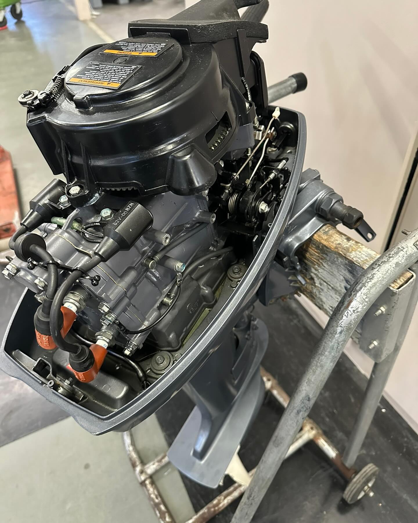 Yamaha 9.9hp 2-stroke Outboard Motor - Image 3