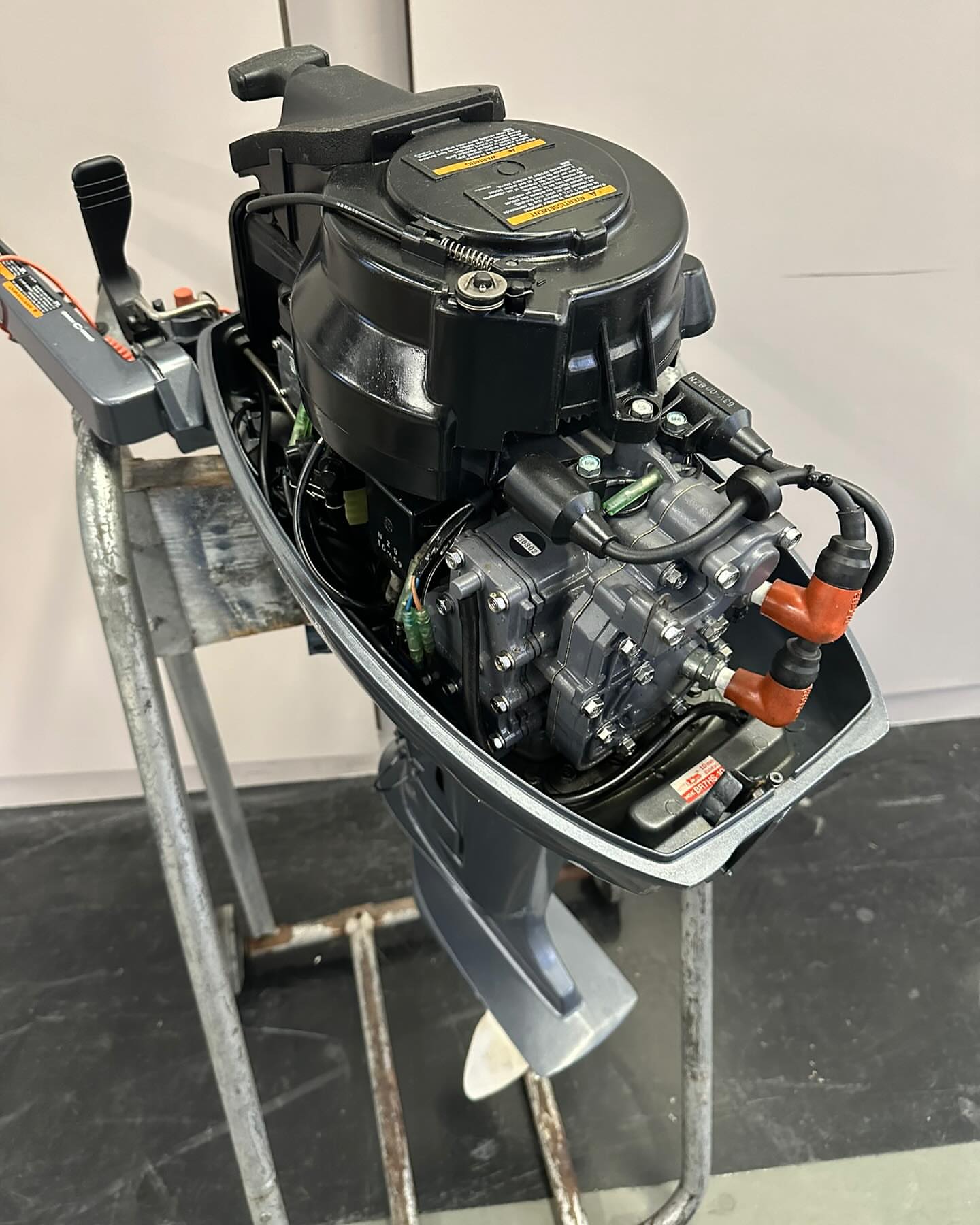 Yamaha 9.9hp 2-stroke Outboard Motor - Image 4