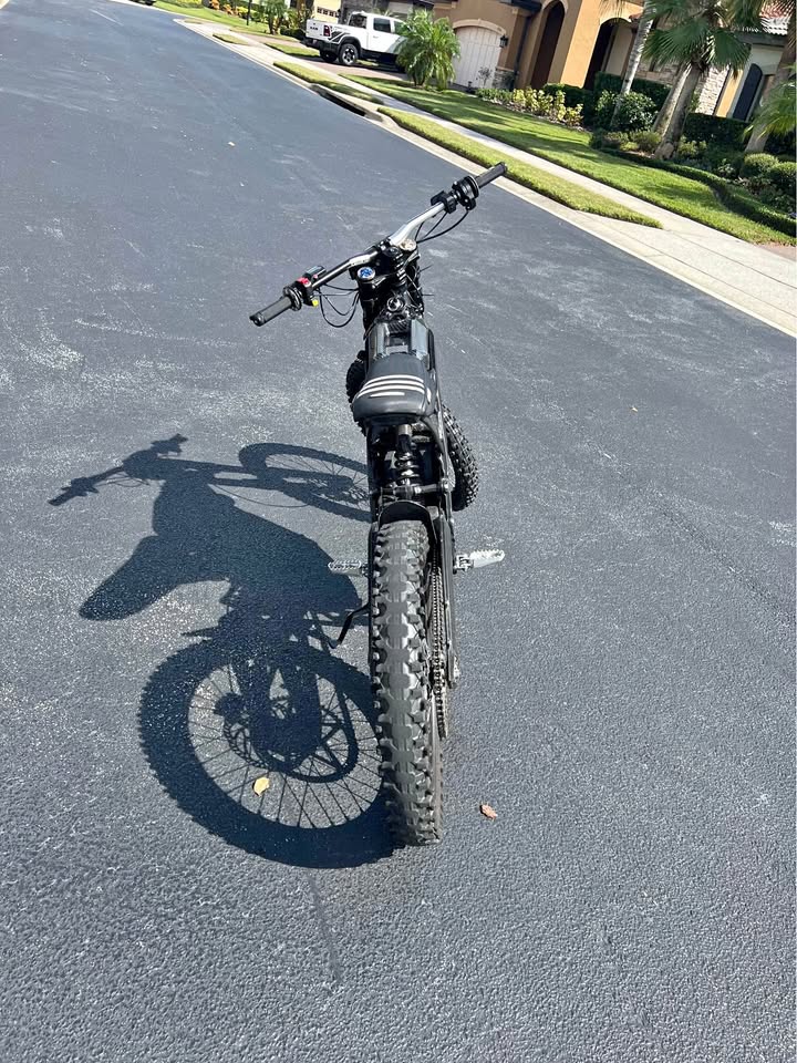 Sur Ron X Modded Electric Dirt Bike - Image 4