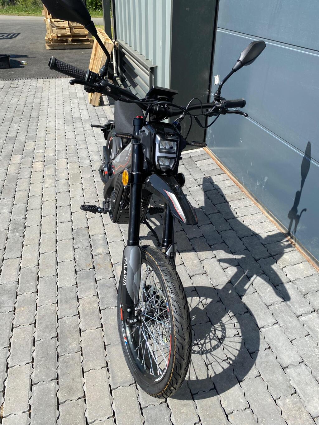 Talaria X3 Road Legal Electric Bike - Image 7