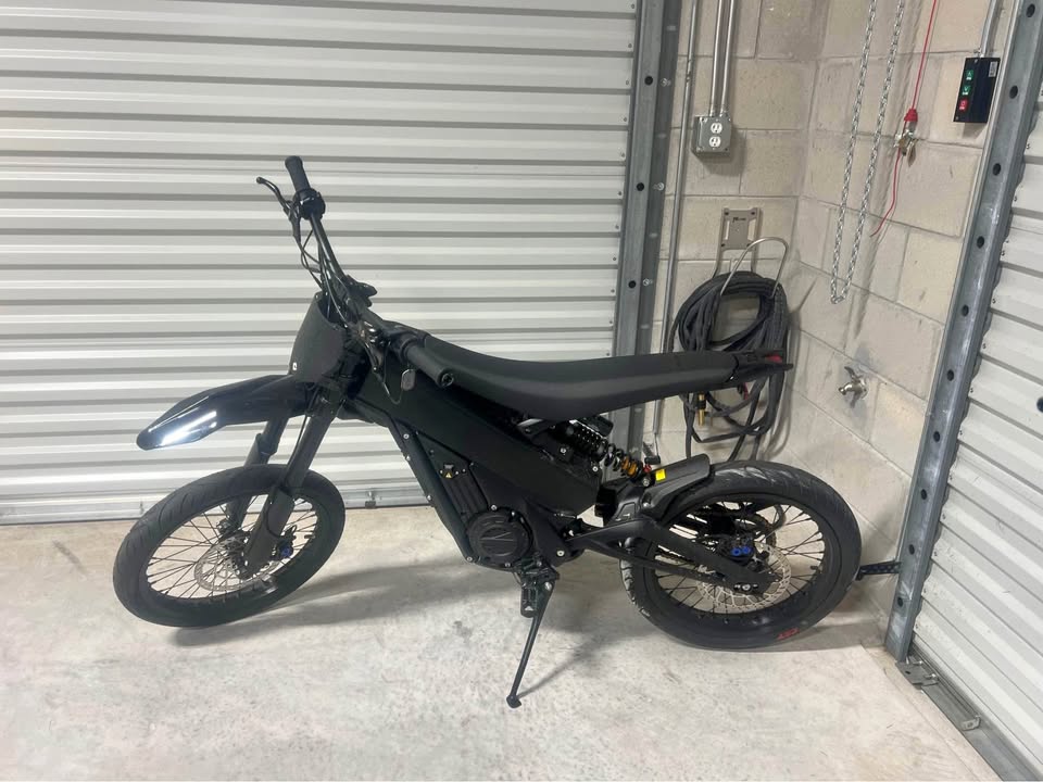 Black Talaria x3 Electric Bike